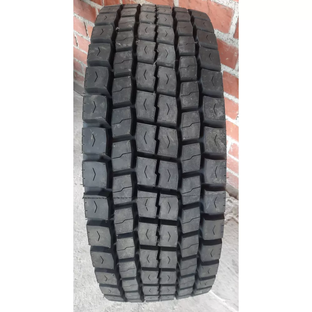 Грузовая шина 305/70 R19,5 Long March LM-329 18PR в Нижних Сергах