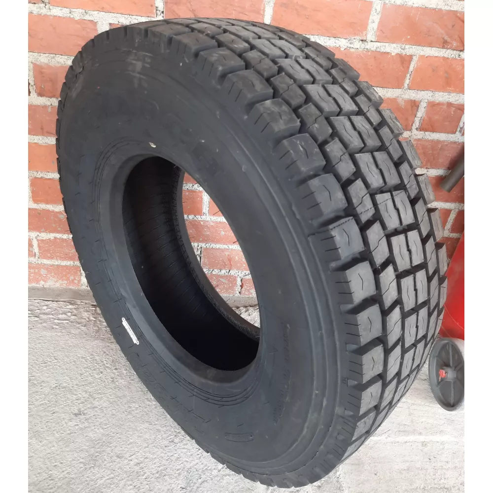 Грузовая шина 305/70 R19,5 Long March LM-329 18PR в Нижних Сергах